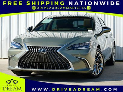 Used 2025 Lexus ES 300h w/ Luxury Package