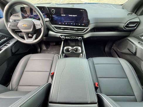 Used 2026 Chevrolet Silverado EV LT AWD/4WD image 8