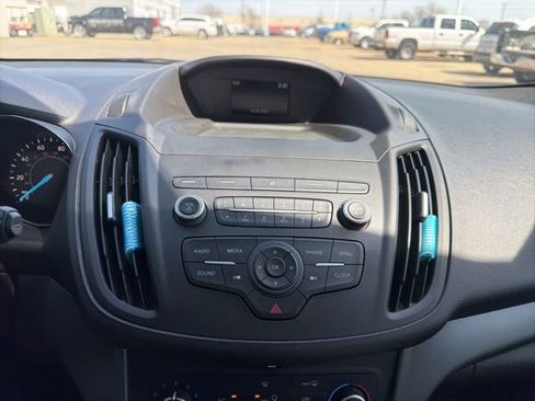 Used 2019 Ford Escape S image 23