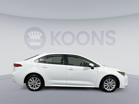 Used 2025 Toyota Corolla LE w/ LE Premium Package FWD image 12