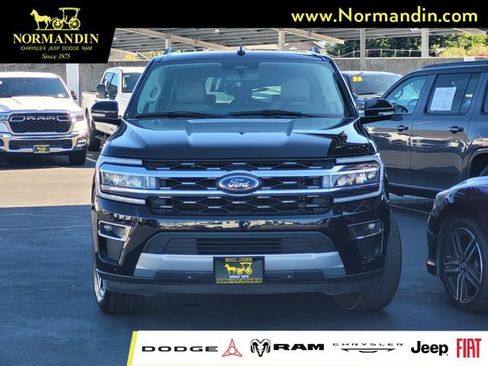 Used 2024 Ford Expedition Max Limited AWD/4WD image 2