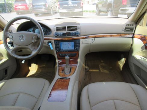 Used 2007 Mercedes-Benz E 350 Sedan image 12