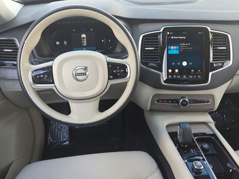 Used 2023 Volvo XC90 B6 Plus w/ Protection Package Premier AWD/4WD image 12
