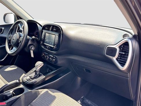 Used 2021 Kia Soul S FWD image 26