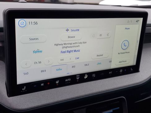 New 2025 Ford Maverick XLT w/ XLT Luxury Package AWD/4WD image 18