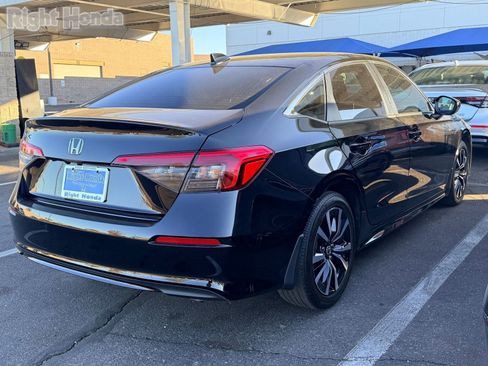 Used 2023 Honda Civic EX image 4