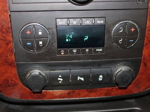 Used 2014 Chevrolet Tahoe LT image 52