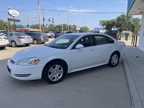 Used 2014 Chevrolet Impala LT w/ LT Sunroof Package image 4
