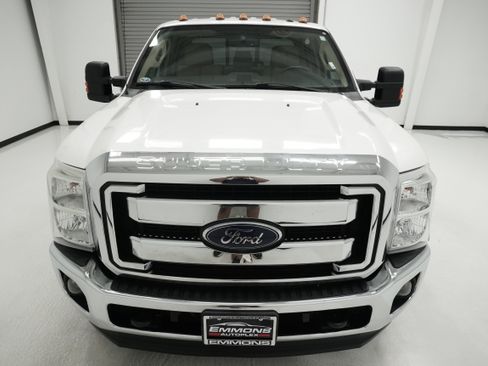 Used 2016 Ford F350 Lariat w/ Lariat Interior Package AWD/4WD image 2