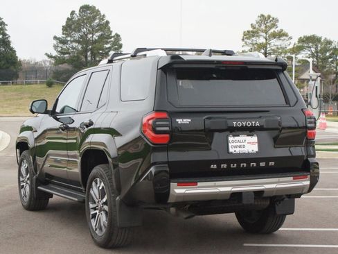 Used 2025 Toyota 4Runner Limited image 18