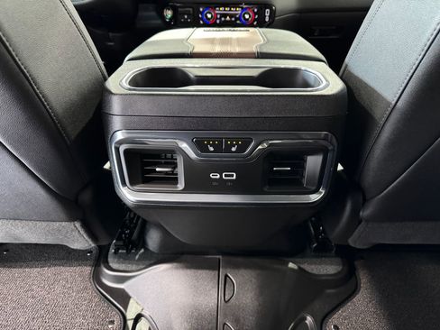 Certified 2025 Chevrolet Silverado 2500 High Country image 27