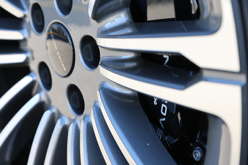 New 2027 Land Rover Range Rover Sport SE AWD/4WD image 8