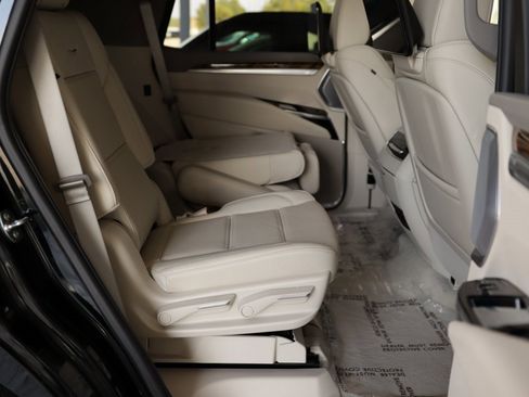 New 2025 Cadillac Escalade Premium Luxury Platinum image 43