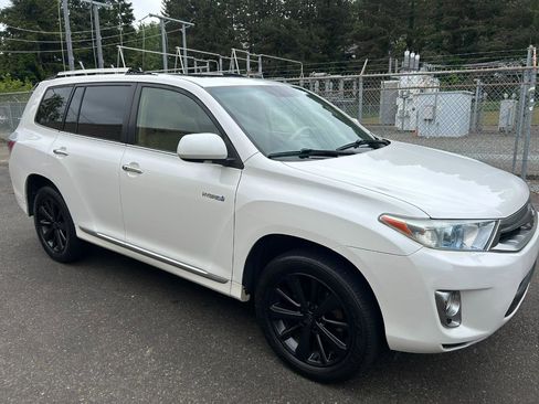 Used 2012 Toyota Highlander Limited AWD/4WD image 3