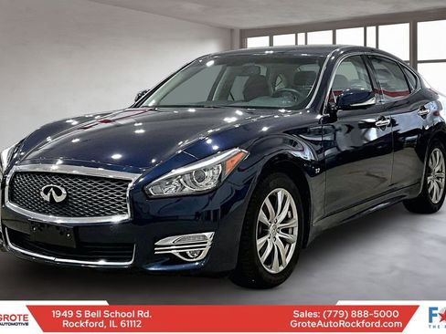 Used 2019 INFINITI Q70 Luxe image 1