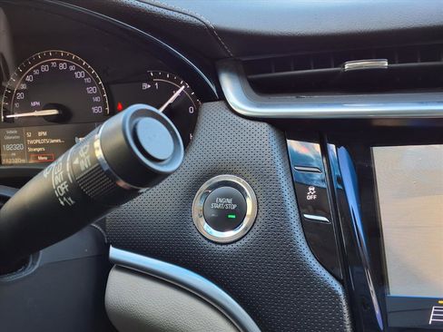 Used 2019 Cadillac XTS Luxury image 25