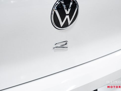 Used 2024 Volkswagen Golf R 4-Door image 16
