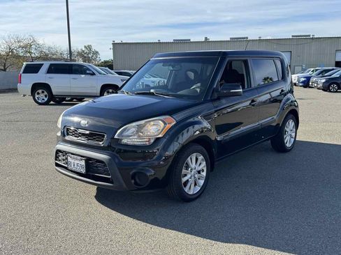 Used 2013 Kia Soul + image 5