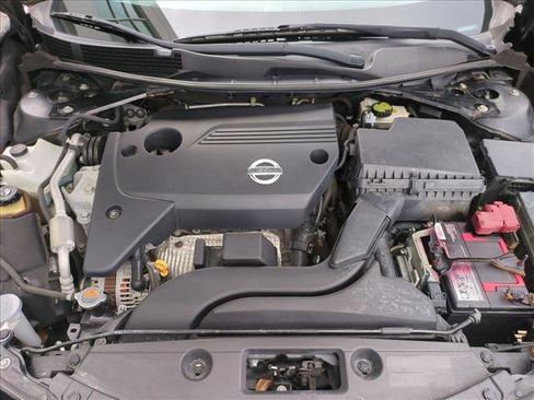 Used 2015 Nissan Altima 2.5 SV image 22