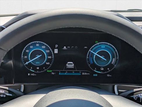 New 2025 Hyundai Elantra Limited image 12