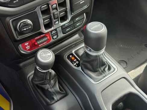 New 2026 Jeep Gladiator Rubicon AWD/4WD image 18