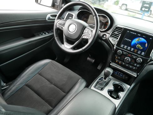 Used 2022 Jeep Grand Cherokee Laredo X AWD/4WD image 9