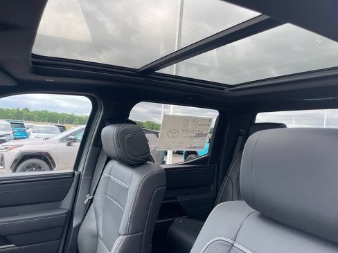 New 2026 Toyota Tundra Limited AWD/4WD image 27