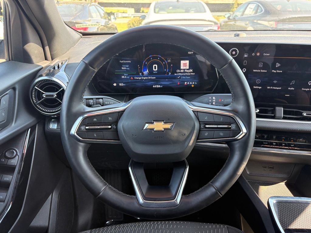 Used 2025 Chevrolet Equinox LT FWD image 14