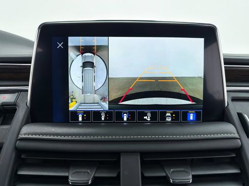 Used 2024 Chevrolet Tahoe Premier AWD/4WD image 8