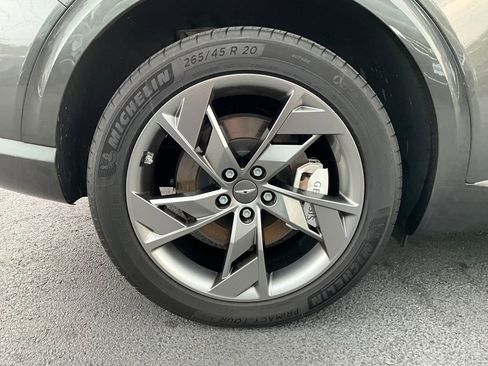 Used 2025 Genesis Electrified GV70 Advanced w/ Prestige Package image 53