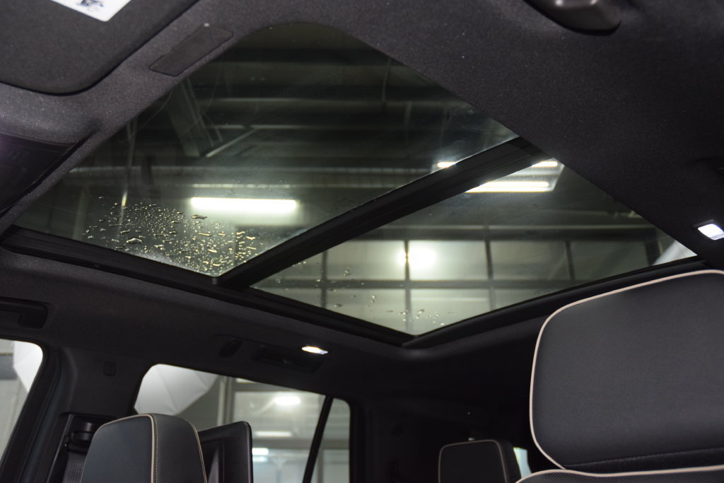 Used 2025 Chevrolet Tahoe Premier AWD/4WD image 43