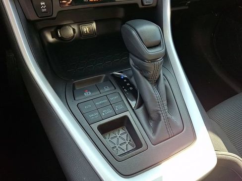 Certified 2025 Toyota RAV4 LE AWD/4WD image 15