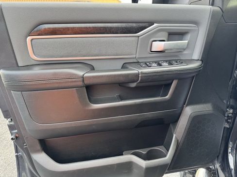 Used 2019 RAM 2500 Big Horn image 11