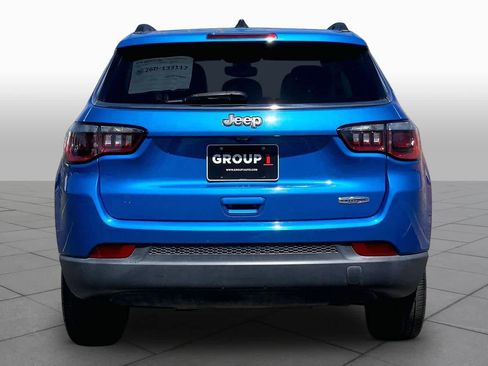 Used 2017 Jeep Compass Latitude w/ Popular Equipment Group image 5