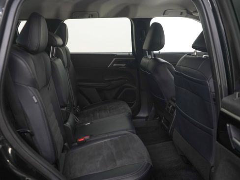 Used 2024 Mitsubishi Outlander SE AWD/4WD image 12