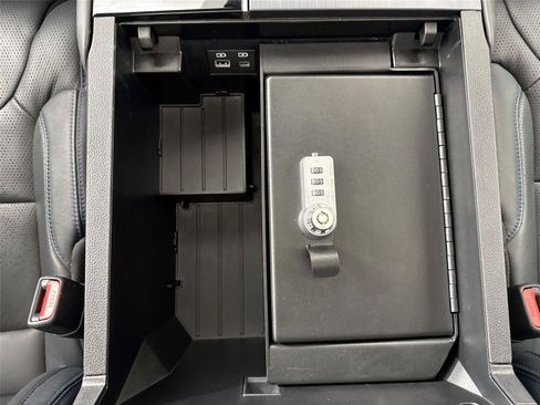 Certified 2025 Toyota Sequoia Platinum AWD/4WD image 35