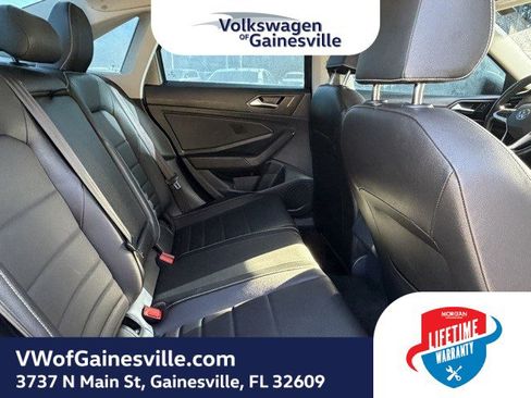 Certified 2024 Volkswagen Jetta SE image 8
