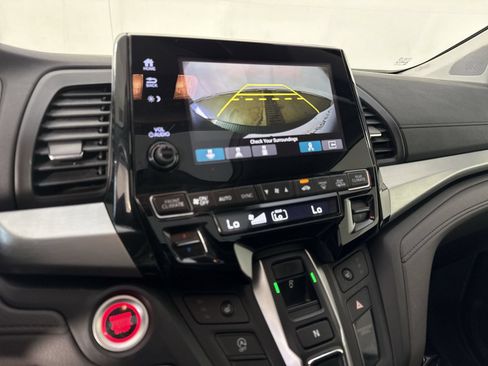 Used 2018 Honda Odyssey Touring image 8