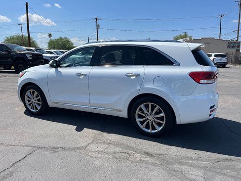 Used 2017 Kia Sorento SX image 8