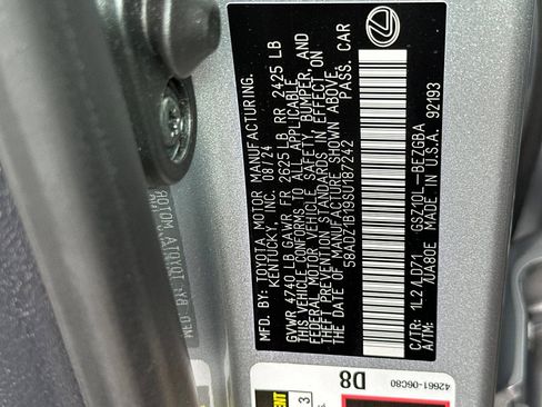 Used 2025 Lexus ES 350 w/ Premium Package FWD image 36