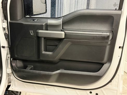 Used 2017 Ford F150 XLT w/ Equipment Group 302A Luxury image 22