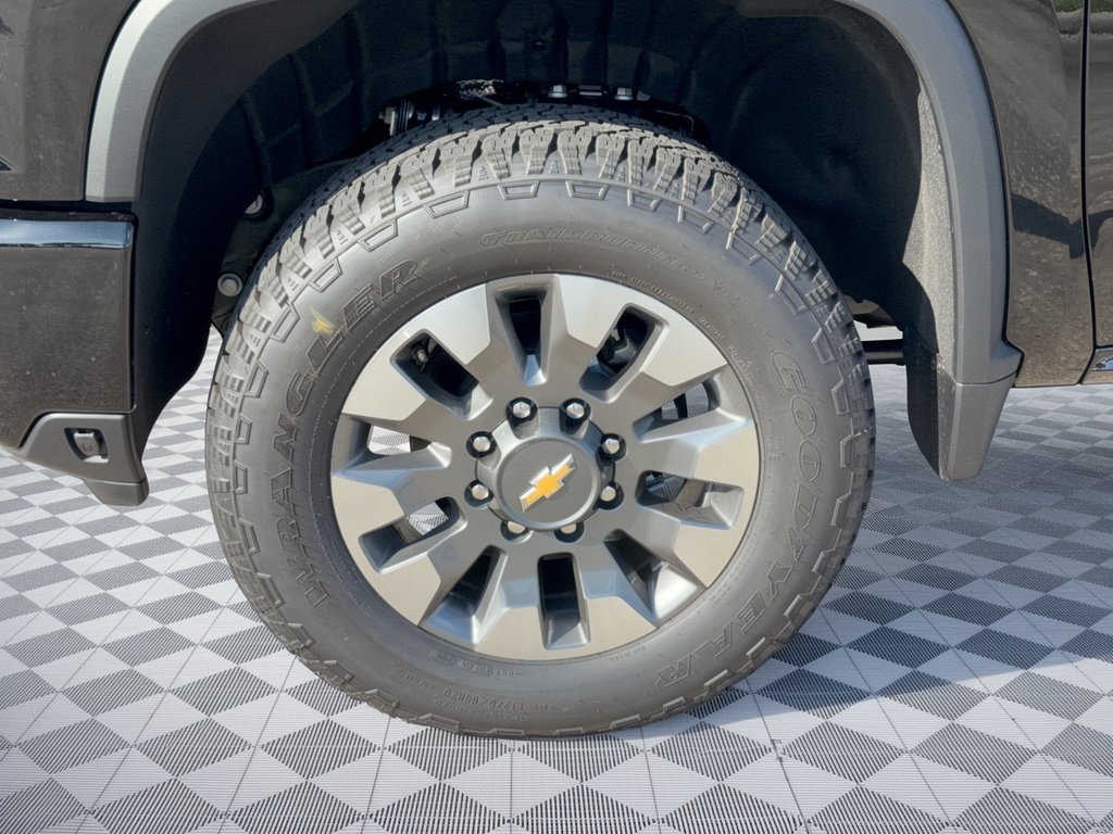 New 2026 Chevrolet Silverado 2500 Custom w/ Custom Value Package AWD/4WD image 13