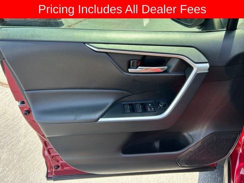 Used 2022 Toyota RAV4 XLE w/ Convenience Package AWD/4WD image 3