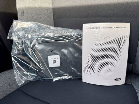 New 2025 Ford Bronco 4-Door image 33