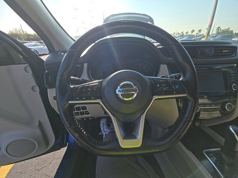 Used 2022 Nissan Rogue Sport SL w/ Premium Package AWD/4WD image 8