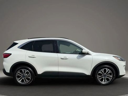 Used 2020 Ford Escape SEL image 4