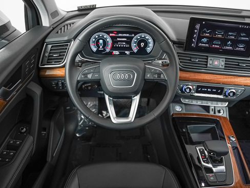 Used 2023 Audi Q5 2.0T Premium Plus AWD/4WD image 14
