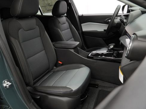 New 2026 Chevrolet Trax LT w/ Driver Confidence Package FWD image 27