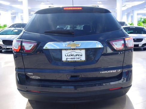 Used 2015 Chevrolet Traverse LT image 9