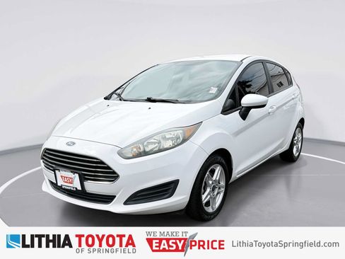 Used 2018 Ford Fiesta SE FWD image 1